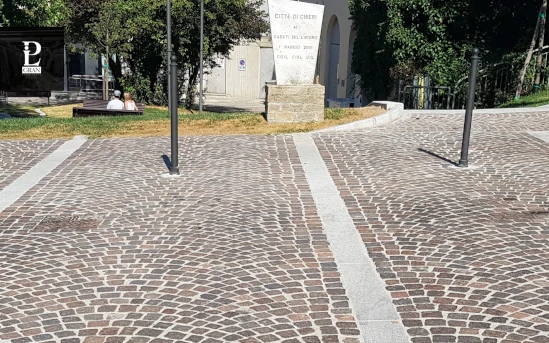 Urban paving with cobblestones P.I.L. Gran min