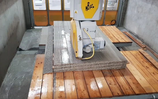 Numerically controlled stone milling machines P.I.L. Gran min