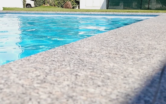 Piscina ristorante in granito P.I.L. Gran min