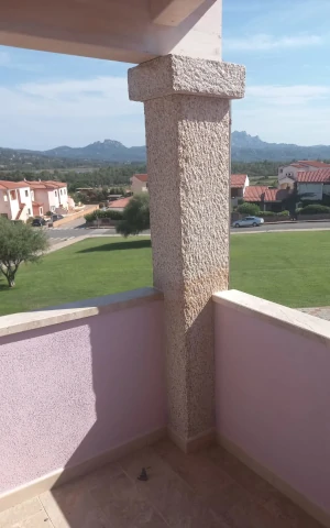 Granite pillars P.I.L. Gran min