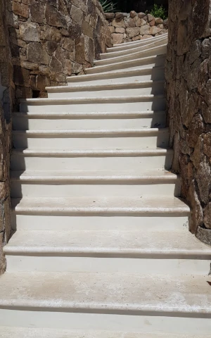 White marble external staircase P.I.L. Gran min
