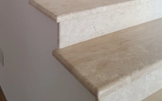 Scale in marmo bianco P.I.L. Gran min