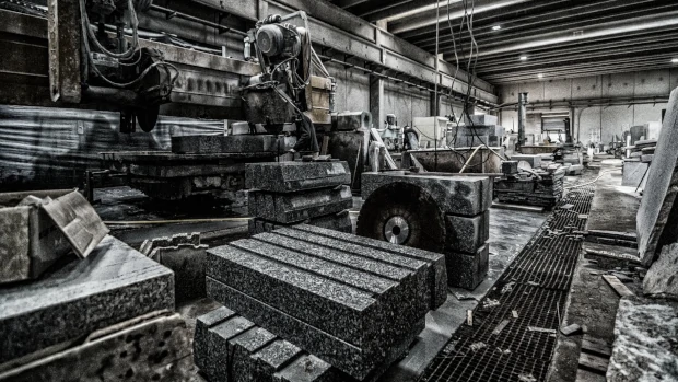 Granite sawing in Sardinia P.I.L. Gran min