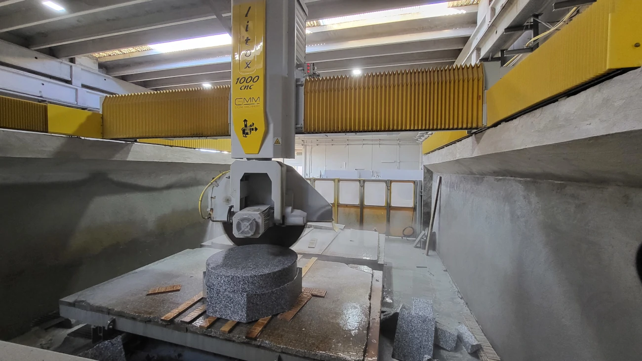 Marble processing with numerical control P.I.L. Gran