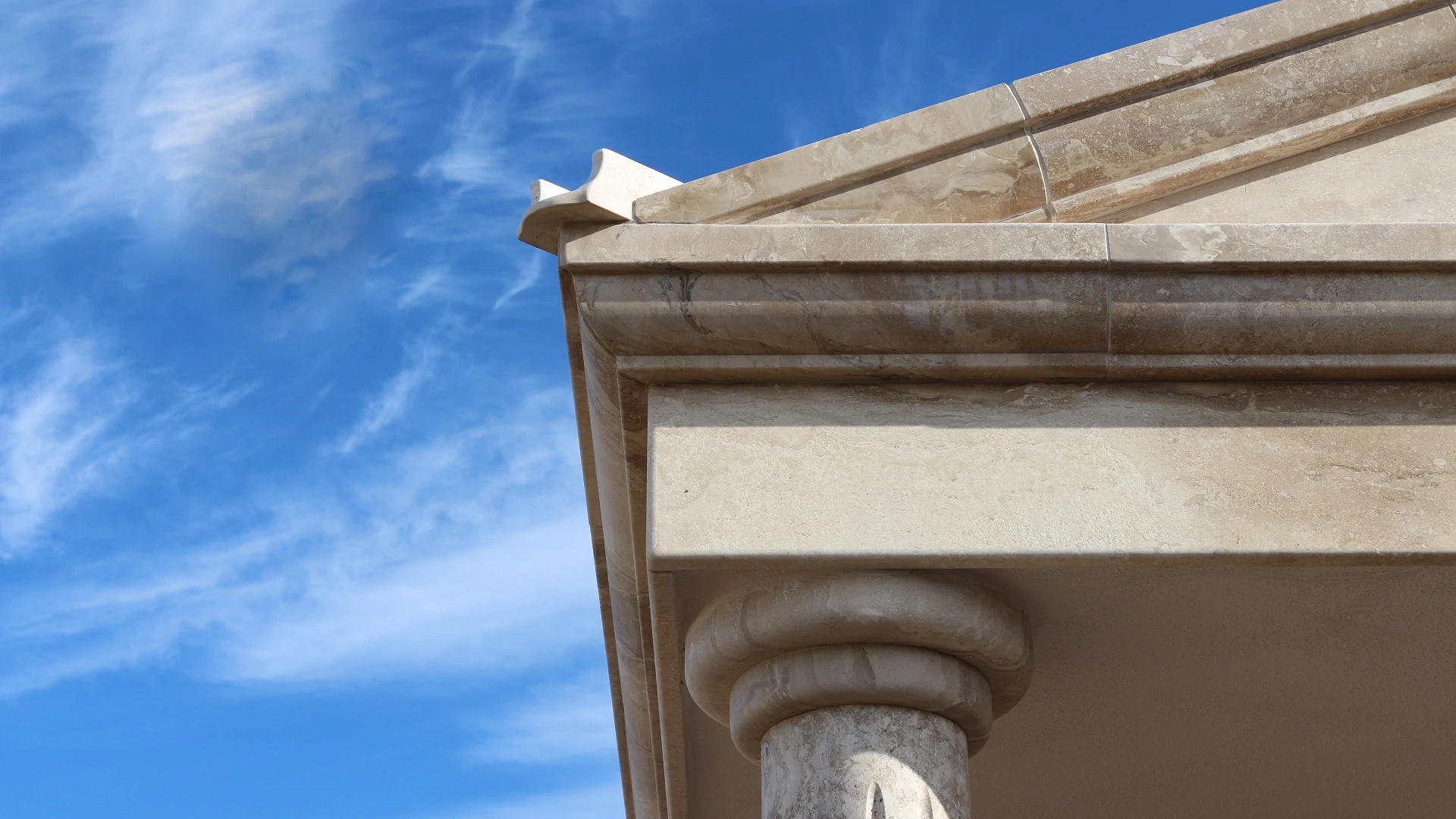 Marble family tomb P.I.L. Gran